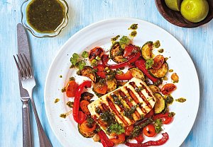 Restovaná zelenina se sýrem halloumi