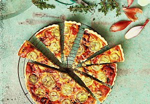 Quiche se šalotkami a slaninou