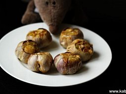 Kabirův pečený česnek Čeněk